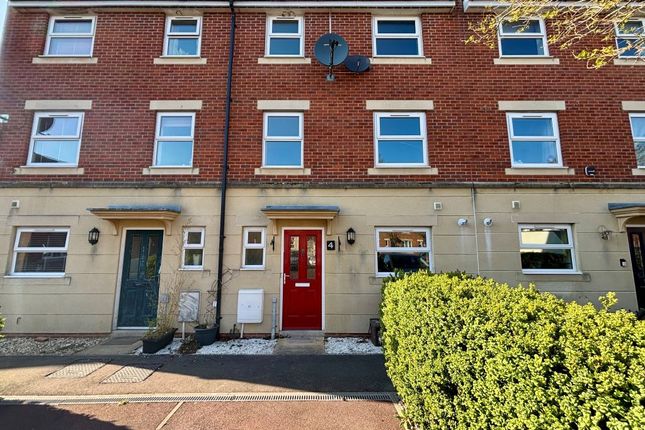 5 bedroom terraced house for sale