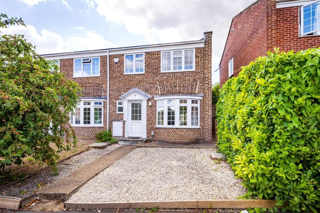 Lynwood, Surrey GU2 3 bed end of terrace house for sale