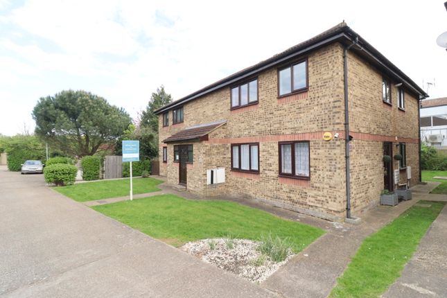 Clay Hill Road, Basildon, Essex, SS16 2 bed apartment for sale