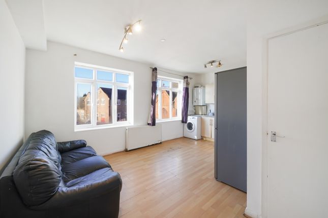 Church Parade, High Street, HA3 2 bed flat for sale
