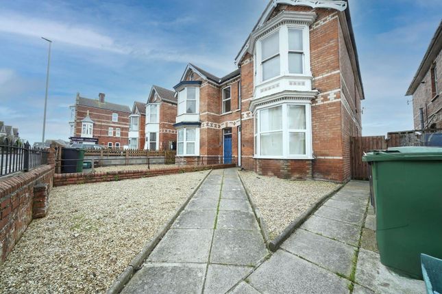 8 bedroom semi-detached house for sale