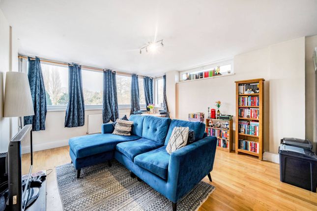 Blackshaw Road, Earlsfield, London, SW17 2 bed flat for sale