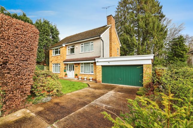 4 bed detached house