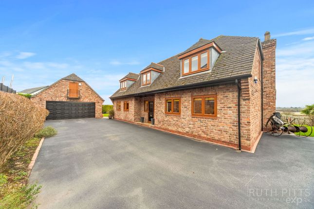 Holly Farm Court, Doncaster DN6 4 bed detached house for sale