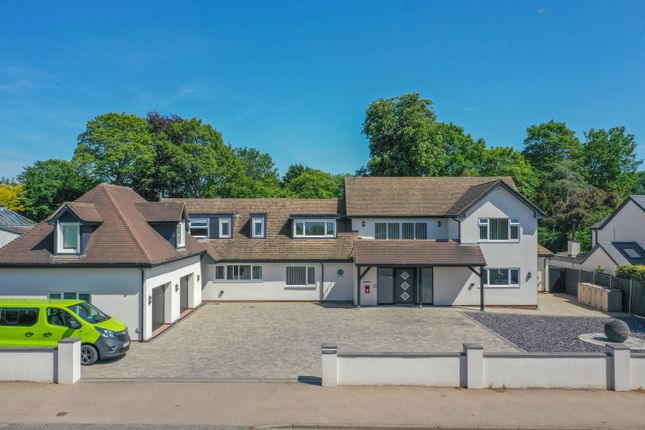 6 bedroom detached house for sale