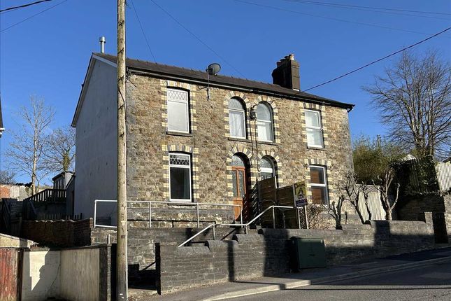 Heol Cennen, LLANDEILO 3 bed semi