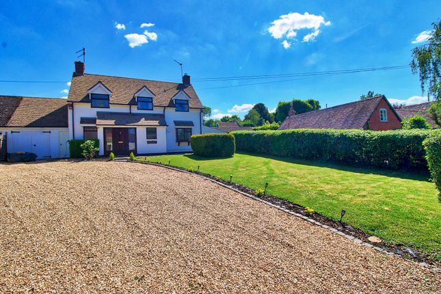 3 bedroom link detached house for sale