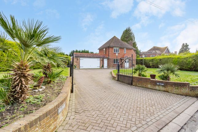 Pear Tree Lane, Shorne, Gravesend 3 bed detached house for sale