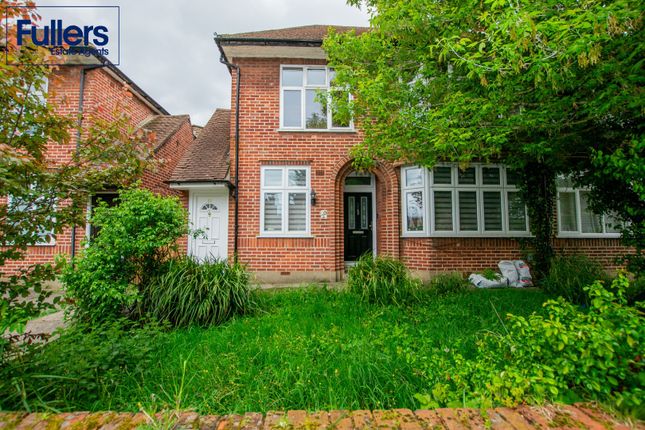 Bicknoller Road, Enfield EN1 2 bed flat for sale