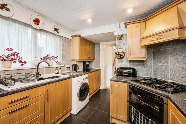 3 bed detached house
