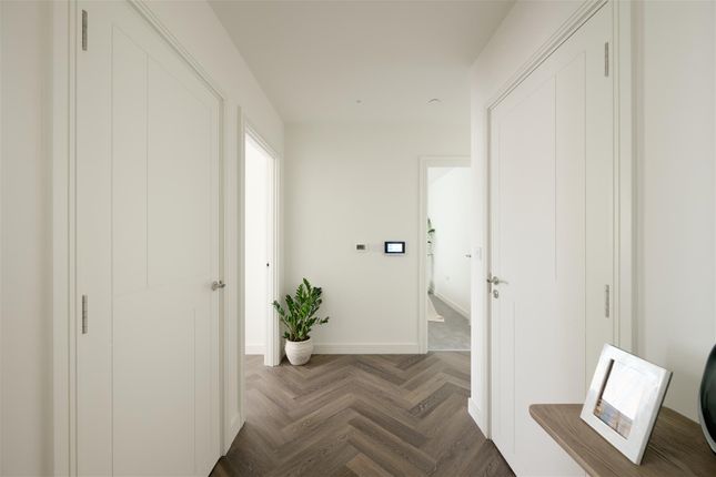 Silkstream, West Hendon 3 bed apartment for sale
