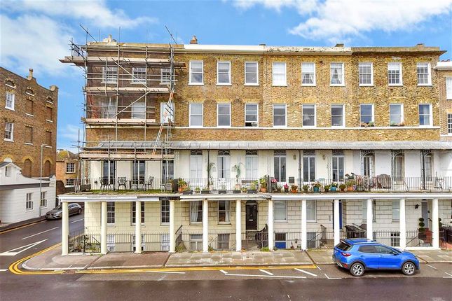 Wellington Crescent, Ramsgate, Kent 2 bed ground floor flat for sale