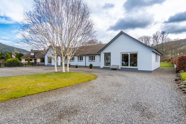3 bedroom semi-detached bungalow for sale