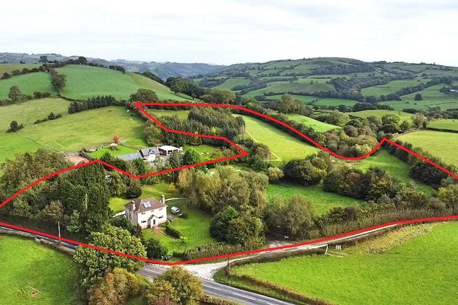 New Mills, Newtown, Powys, SY16 4 bed detached house for sale