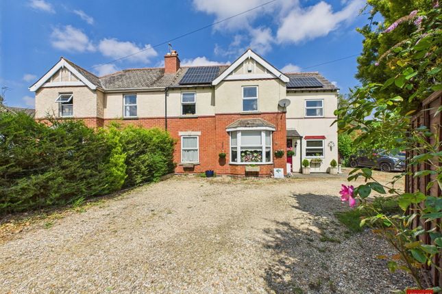 Shurdington Road, Gloucester GL3 4 bed semi