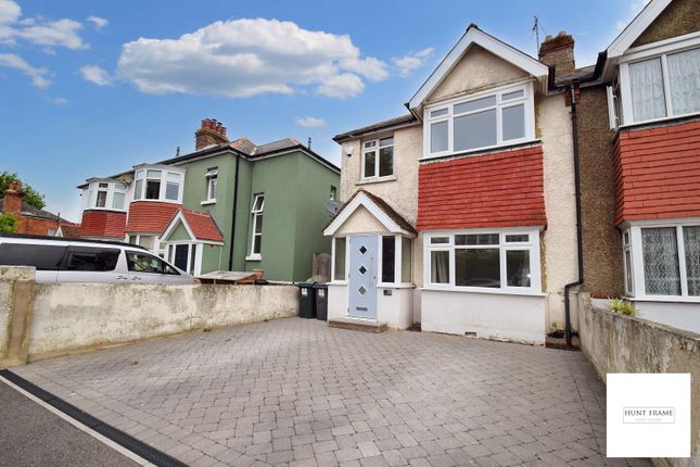 Ringwood Road, Eastbourne BN22 3 bed semi
