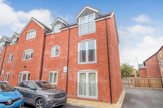 Oak Street, Oswestry 2 bed apartment for sale
