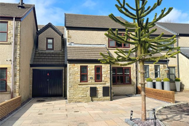 Lee Brook Close, Rawtenstall... 3 bed terraced house for sale