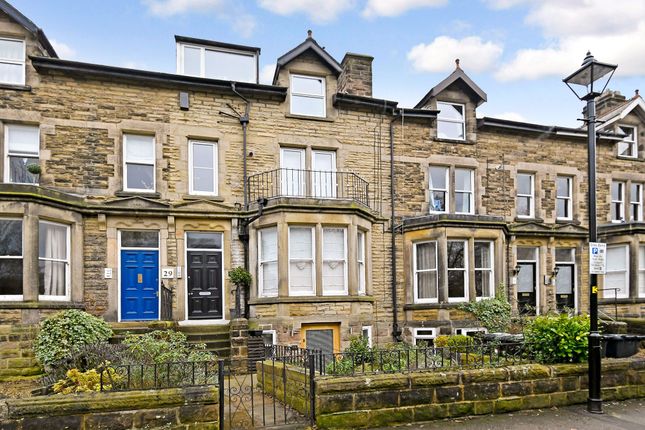 Mornington Crescent, Harrogate, HG1 2 bed ground floor flat for sale