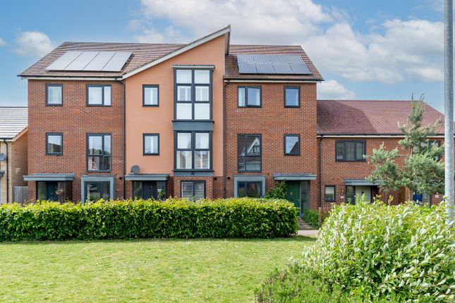 4 bedroom terraced house for sale