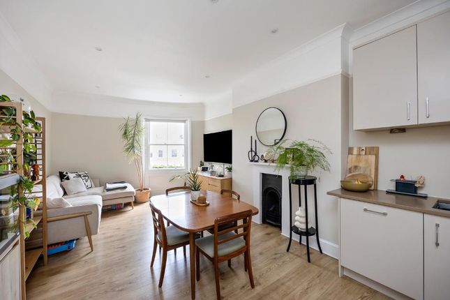 2 bed flat