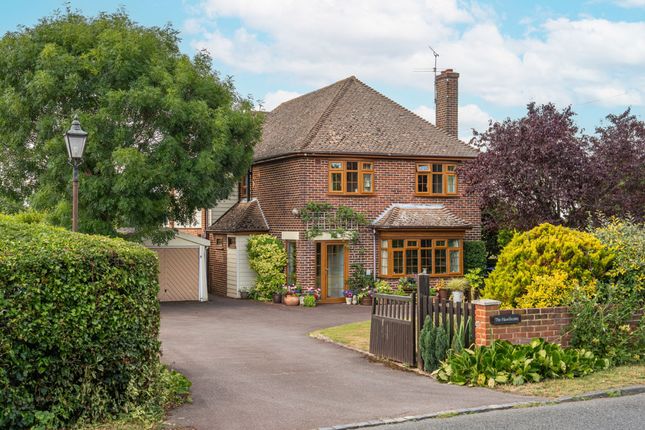 Vicarage Lane, Epping CM16 4 bed detached house for sale