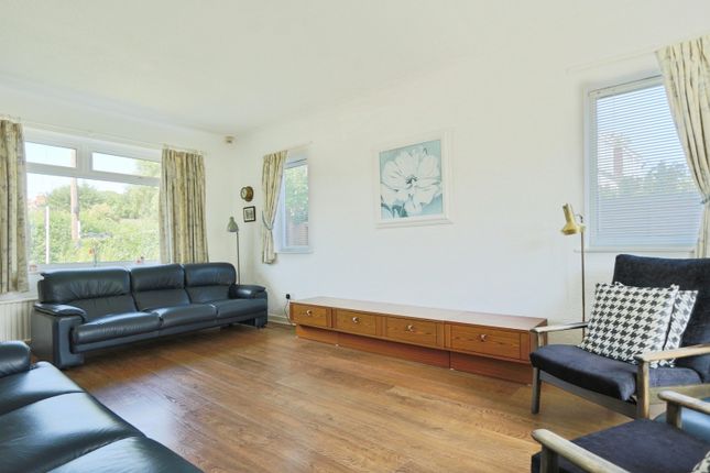 Wanlass Drive, Cottingham, HU16 4JD 3 bed detached house for sale