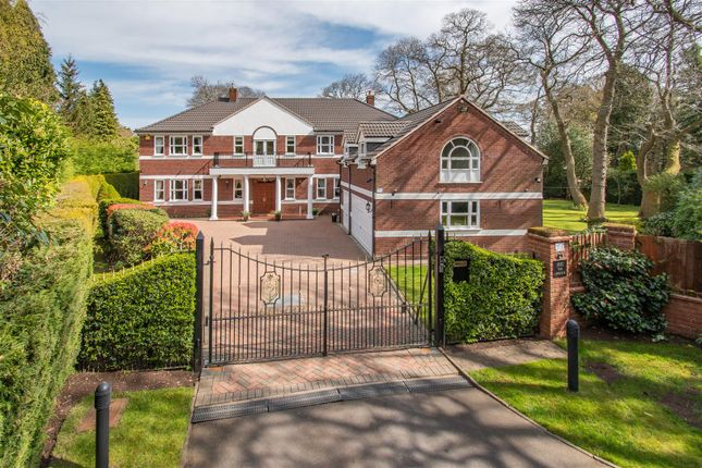 6 bedroom detached house for sale