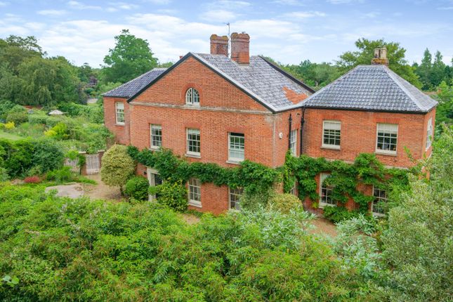 High Bungay Road, Loddon, Norwich... 6 bed detached house for sale