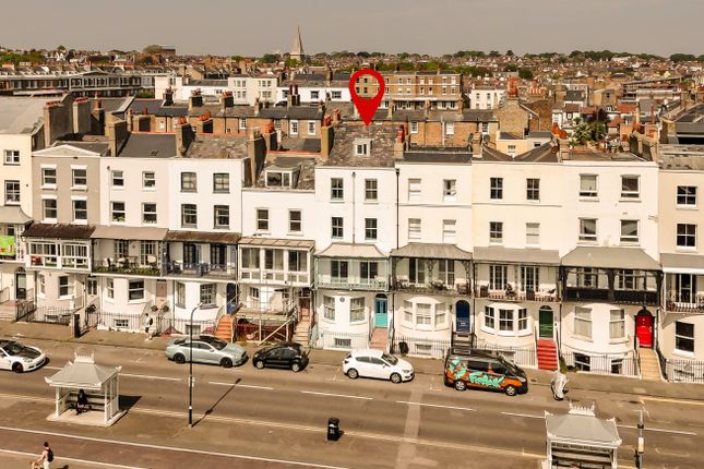 6 bedroom terraced house for sale