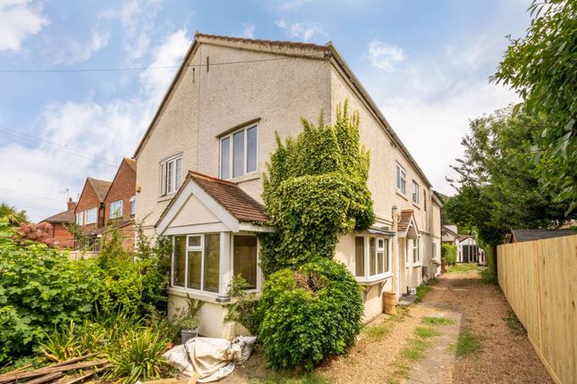 Park Road, North Kingston, Kingston... 3 bed semi