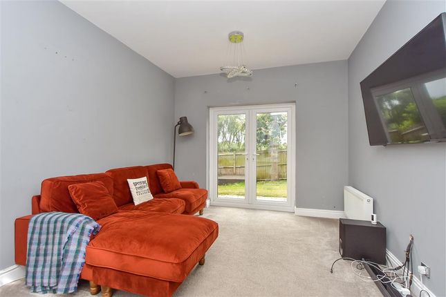 3 bedroom link detached house for sale