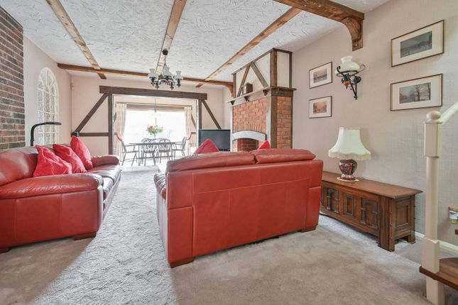Sandown Way, Northolt, UB5 3 bed bungalow for sale