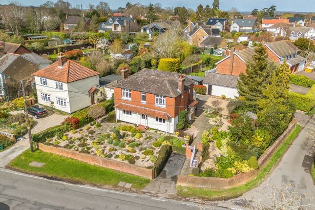 43 Mill Road, Ingatestone CM4 4 bed detached house for sale