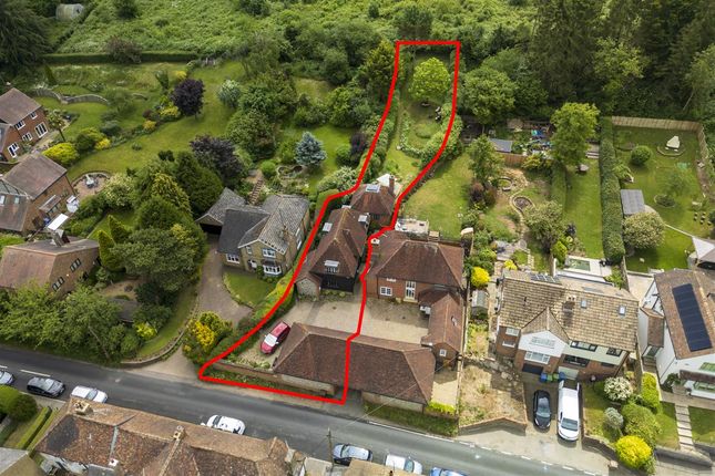 Homestead Barn, The Street, Newnham 3 bed detached house for sale