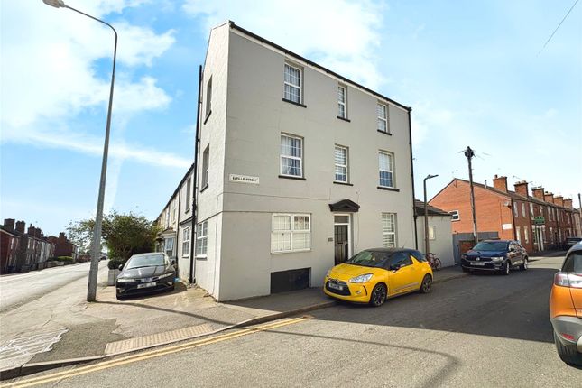 Newark Road, Lincolnshire LN5 9 bed end of terrace house for sale