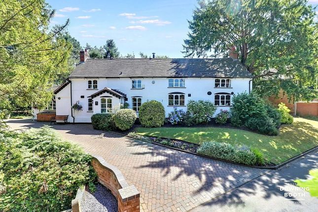 Lysways Lane, Rugeley WS15 4 bed detached house for sale