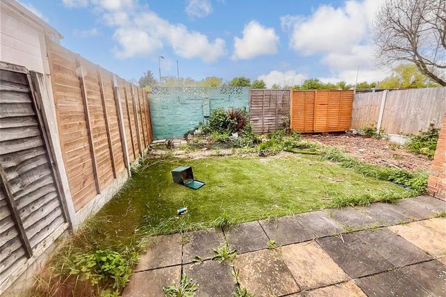 Pincey Mead, Basildon, Essex 3 bed terraced house for sale