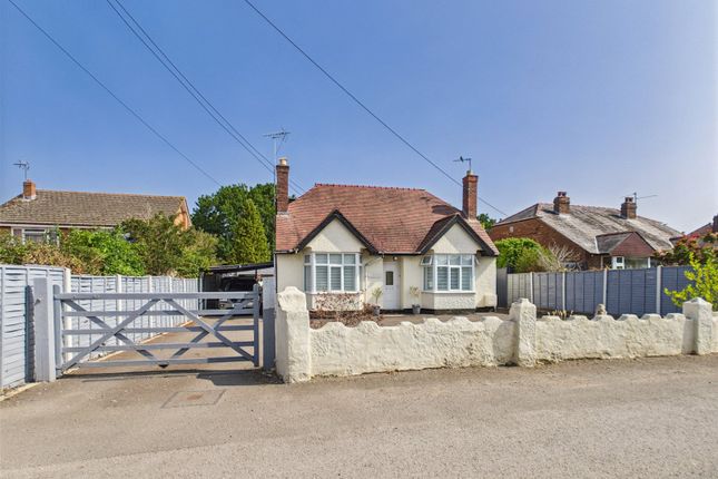 Elmgrove Road West, Hardwicke... 2 bed bungalow for sale