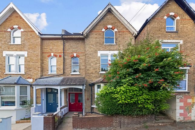 Rockmount Road, Crystal Palace, SE19 2 bed apartment for sale