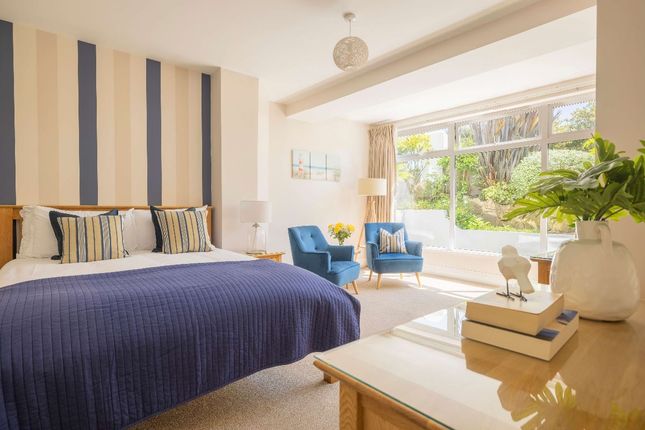 8 bedroom semi-detached house for sale