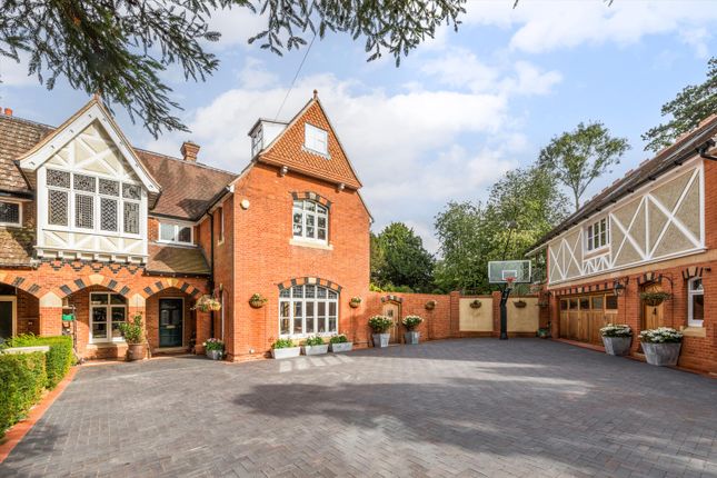 The Drive, Tonbridge, Kent, TN9 5 bed link detached house for sale