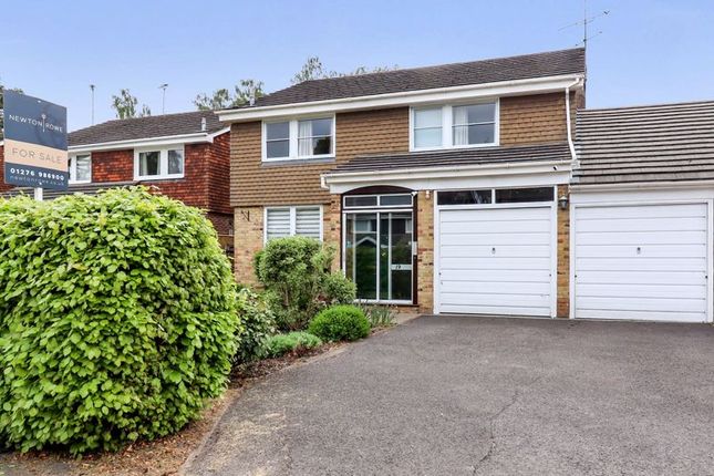 Oakwood Road, Windlesham GU20 4 bed link detached house for sale