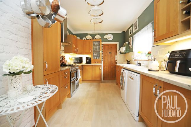 Beresford Road, Lowestoft, NR32 4 bed terraced house for sale