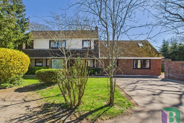The Mount, Milton Keynes MK17 5 bed detached house for sale