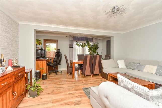 3 bed end terrace house