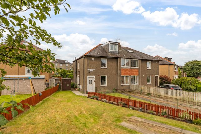 3 bedroom flat for sale