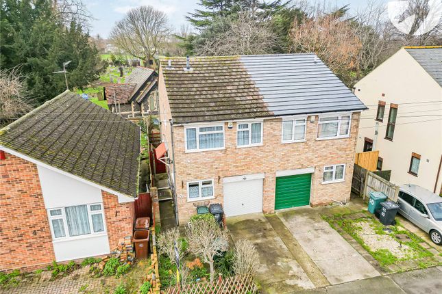 Eglinton Road, Swanscombe, Kent, DA10 3 bed semi