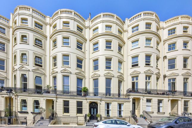 Brunswick Square, Hove, East Sussex, BN3 1 bed flat for sale