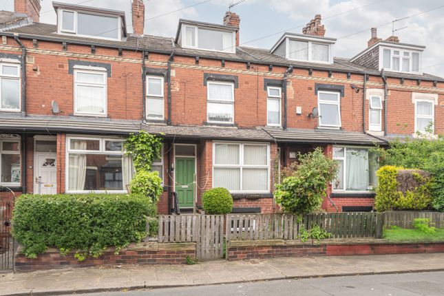 Cross Flatts Parade, Leeds LS11 2 bed terraced house for sale